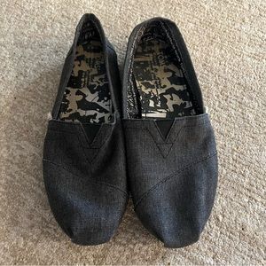 TOMS denim look shoes